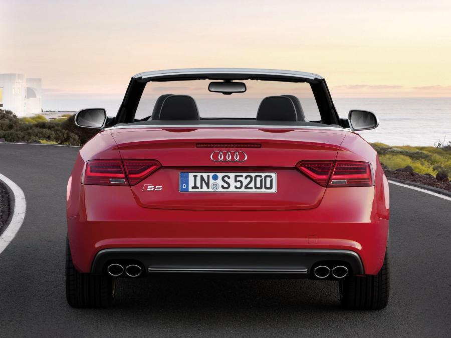 Audi S5 Cabriolet 2011 года  (фото 15 из 23)